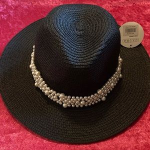 Pearl Accented Black Straw Hat